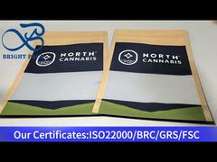 blauw opstaand ritssluitingszakje met doorzichtig venster voor cannabis