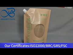 Vloeistofzak van kraftpapier met tuit en doorzichtig venster