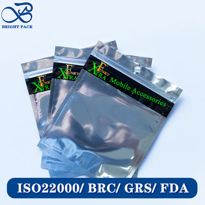 Lichtgewicht op maat bedrukte aluminiumfoliezakken voor het verpakken van elektronische producten met hersluitbare ritssluiting.